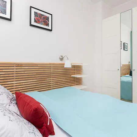 Apartment Beautiful Blue Sky By Renters Warsaw