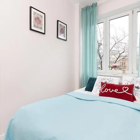 Beautiful Blue Sky By Renters Appartement Varsovie