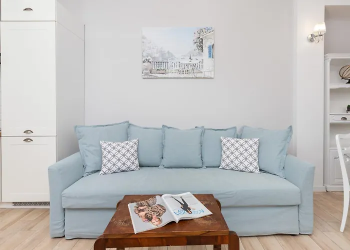 Beautiful Blue Sky By Renters Lejlighed Warszawa