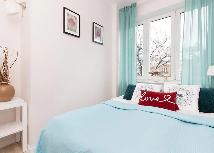 Beautiful Blue Sky By Renters Lejlighed Warszawa